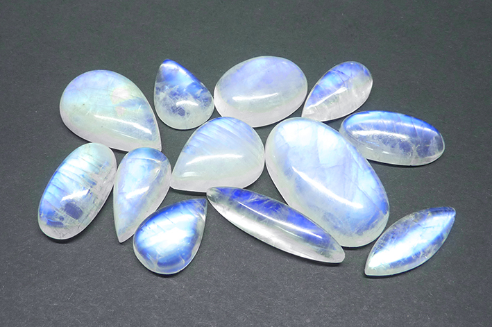 labradorite pierre de lune arc en ciel rainbow moonstone