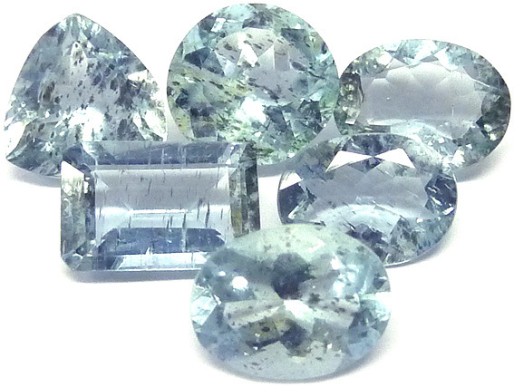 aigue marine à inclusions ilmenite