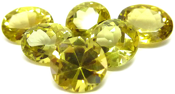 zoisite jaune ou tanzanite jaune