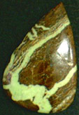 Chrysoprase sur matrice