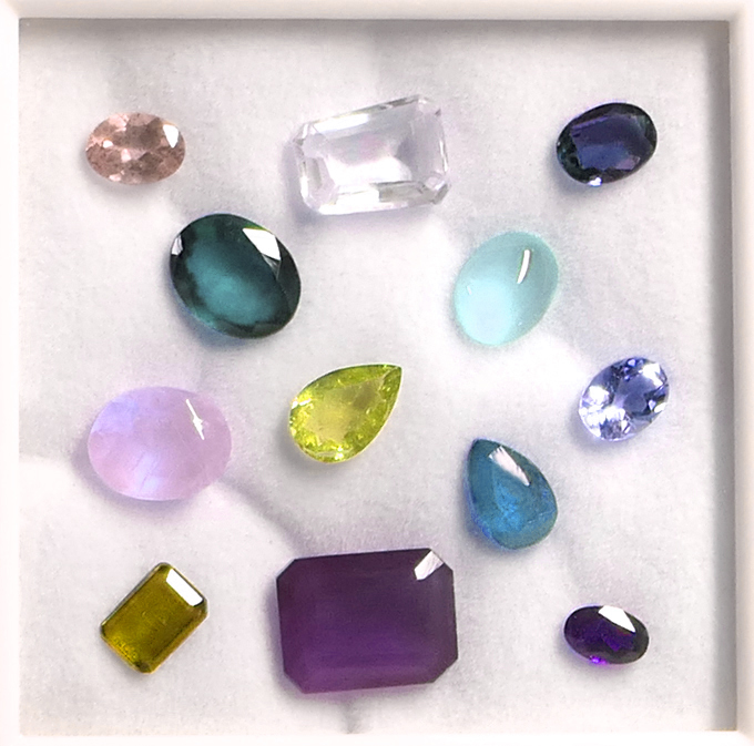 Coffret apprentissage et entrainement en gemmologie GEMMO2